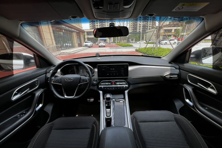 Used JAC Group X7 2020 1.5TGDI Automatic Free-Style Model Interior 3