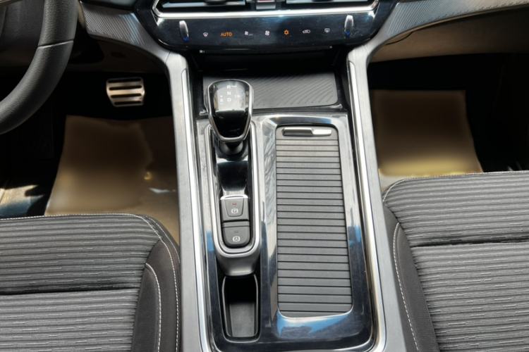 Used JAC Group X7 2020 1.5TGDI Automatic Free-Style Model Interior 7