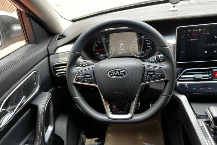 Used JAC Group X7 2020 1.5TGDI Automatic Free-Style Model Interior 8