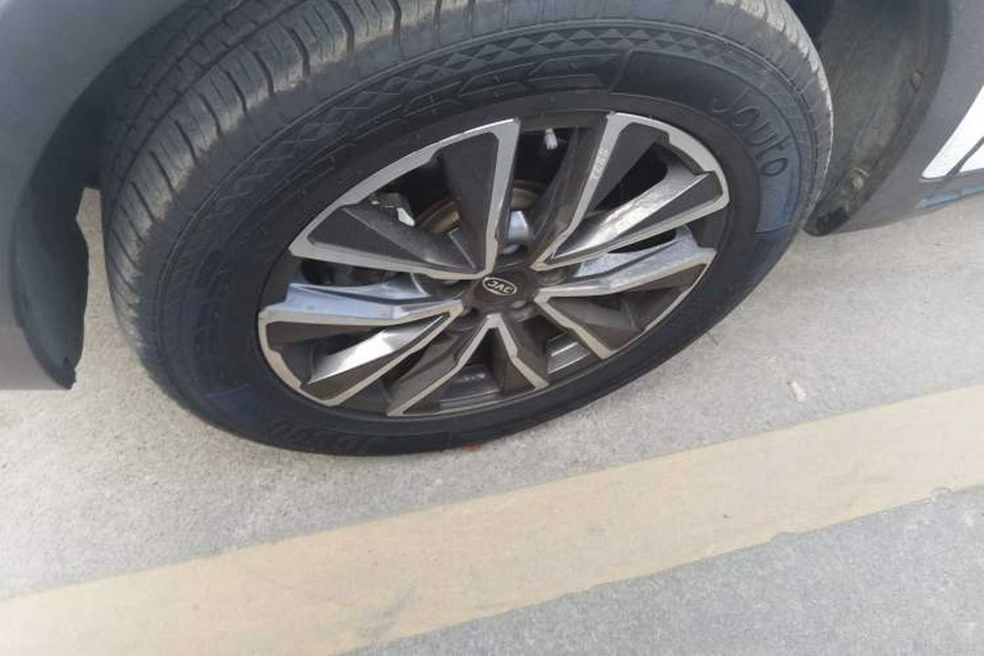 Used JAC Group X7 2020 1.5TGDI Automatic Free-Style Model Left Front Wheel Hub