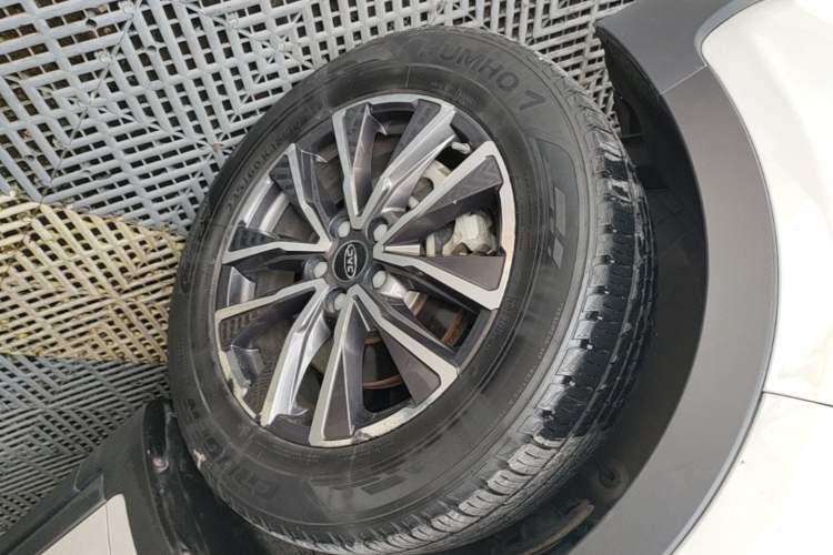 Used JAC Group X7 2020 1.5TGDI Automatic Dream Edition Left Front Wheel Hub