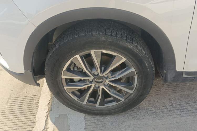 Used JAC Group X7 2020 1.5TGDI Automatic Free-Style Model Left Front Wheel Hub