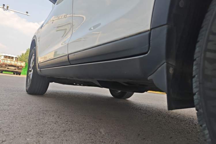 Used JAC Group X7 2020 1.5TGDI Automatic Free-Style Model Left Side Sill
