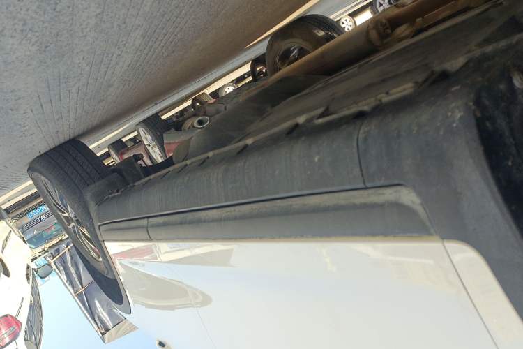Used JAC Group X7 2020 1.5TGDI Automatic Free-Style Model Left Side Sill
