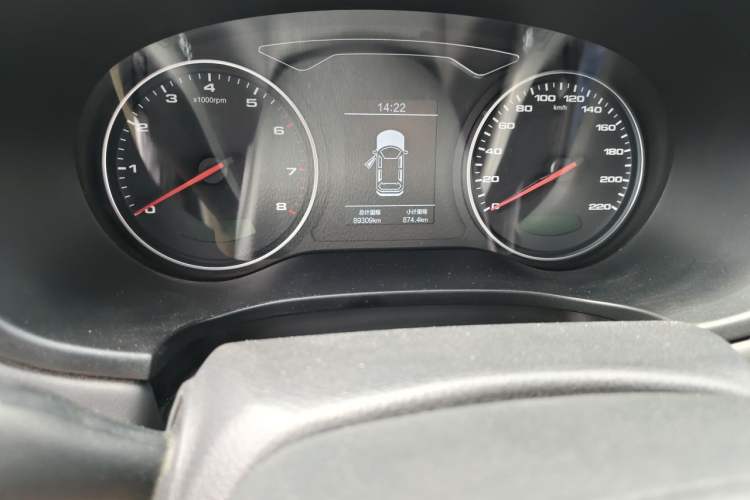 Used JAC Group X7 2020 1.5TGDI Automatic Free-Style Model Odometer Close Up