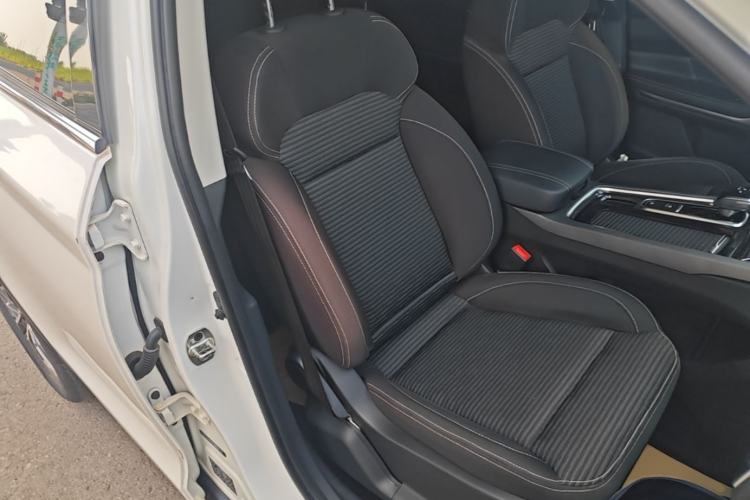 Used JAC Group X7 2020 1.5TGDI Automatic Free-Style Model Right Front Seat