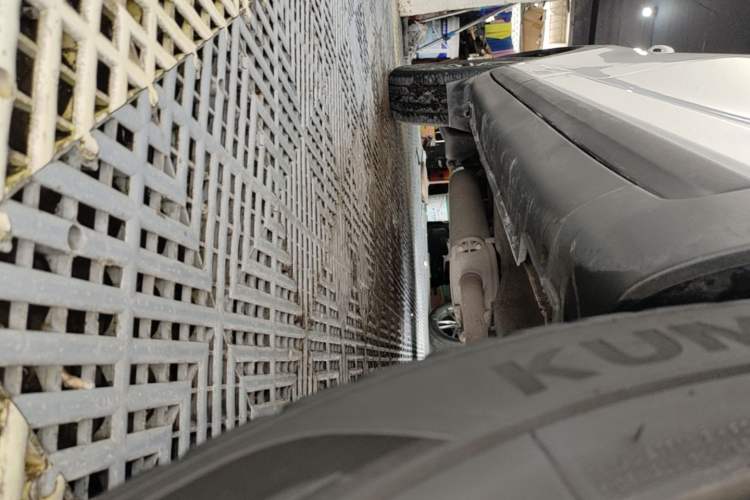 Used JAC Group X7 2020 1.5TGDI Automatic Dream Edition Right Side Sill