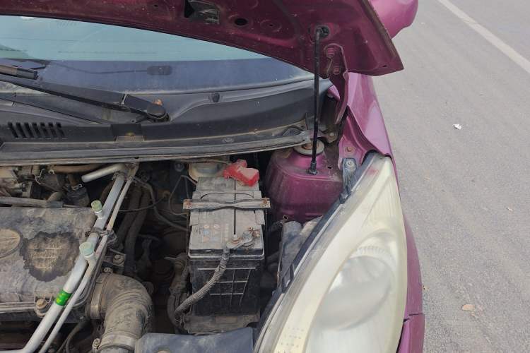 Used JAC Group Yueyue 2012 1.0L Comfort Version Engine Bay Left