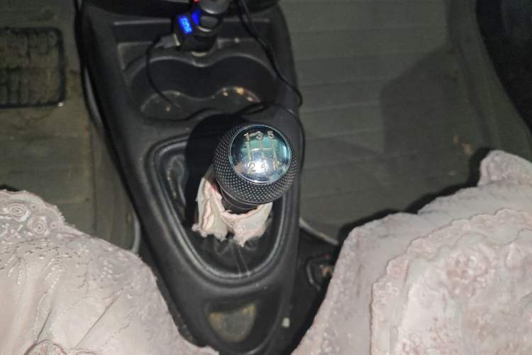 Used JAC Group Yueyue 2012 CROSS 1.0L Comfort Model Gear Lever