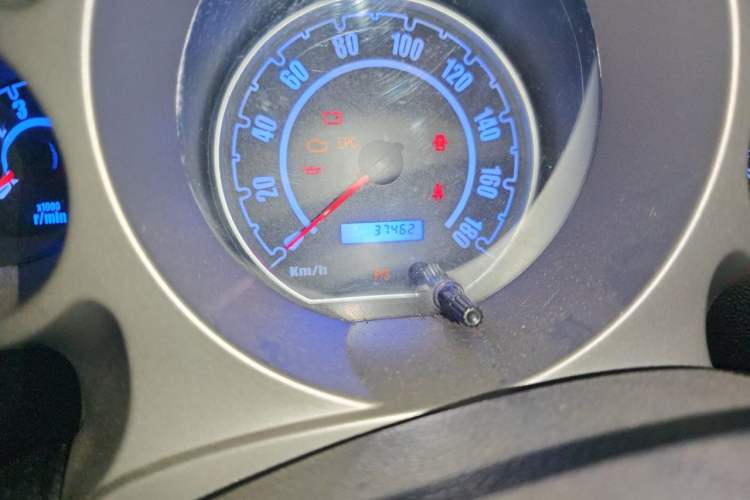 Used JAC Group Yueyue 2012 CROSS 1.0L Comfort Model Odometer Close Up