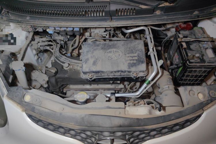 Used JAC Group Yueyue 2012 1.0L Luxury Model Engine Bay