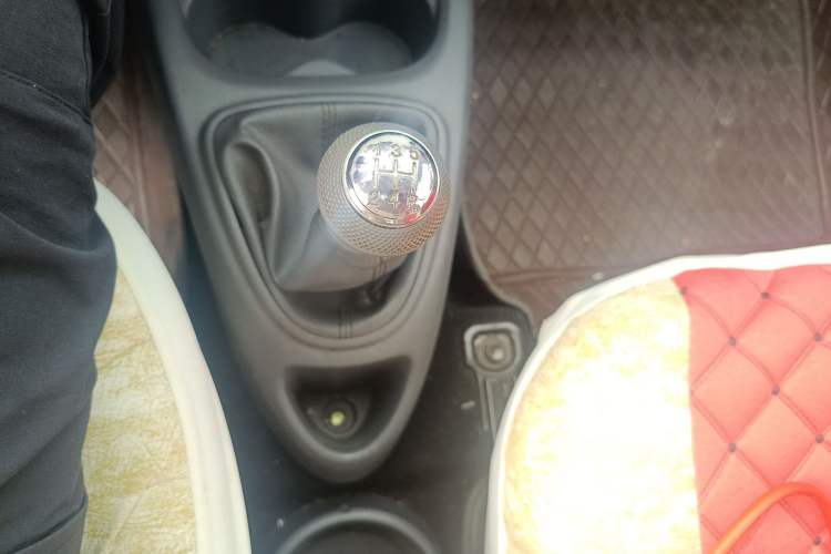 Used JAC Group Yueyue 2012 1.0L Comfort Version Gear Lever