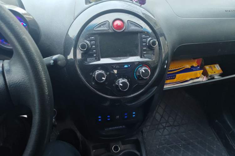 Used JAC Group Yueyue 2012 1.0L Luxury Model Audio And AC Panel