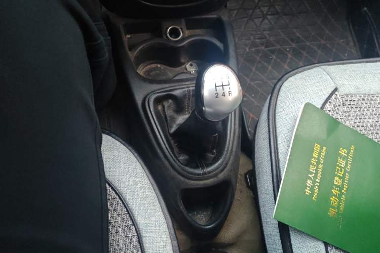 Used JAC Group Yueyue 2012 1.0L Luxury Model Gear Lever