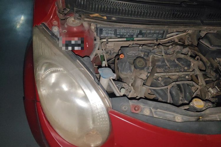 Used JAC Group Yueyue 2014 J2 1.0L Luxury Model Engine Bay Right
