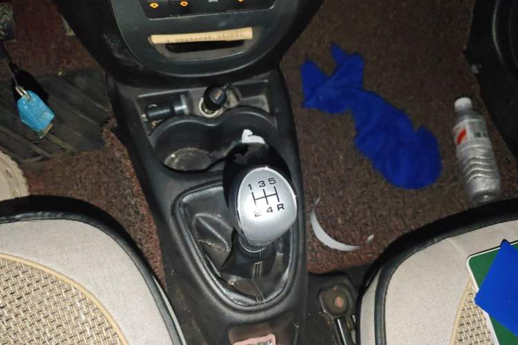 Used JAC Group Yueyue 2014 J2 1.0L Luxury Model Gear Lever