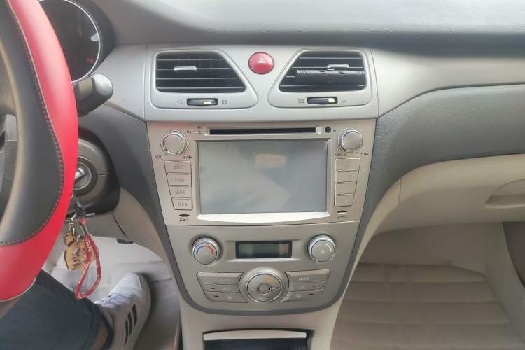 Used JAC Heyue 2012 1.5L Manual Luxury Version Audio And AC Panel