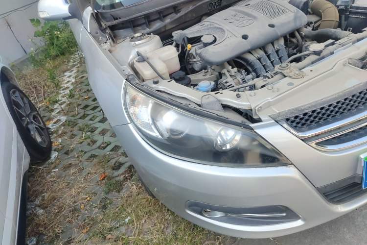 Used JAC Heyue 2012 1.5L Manual Luxury Version Right Front Headlight