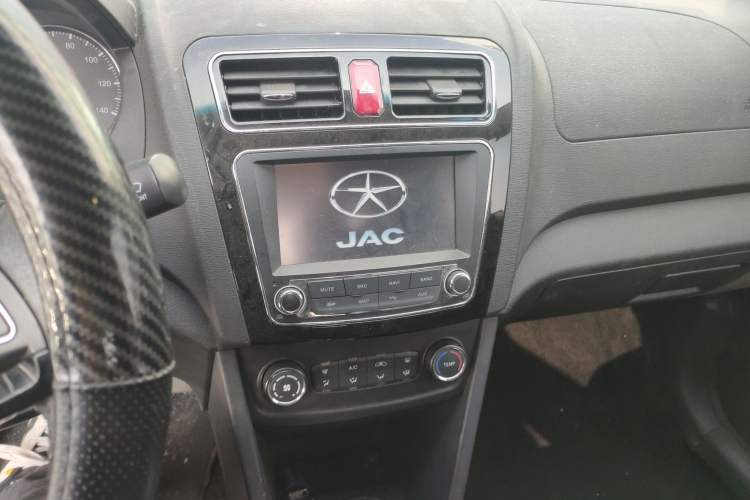 Used JAC iEV 2015 iEV4 Luxury Smart Model Audio And AC Panel