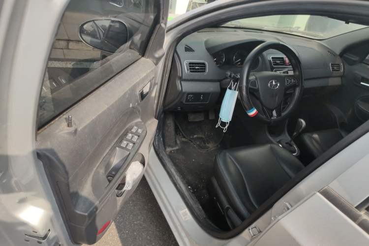 Used JAC iEV 2015 iEV4 Luxury Smart Model Driver Seat