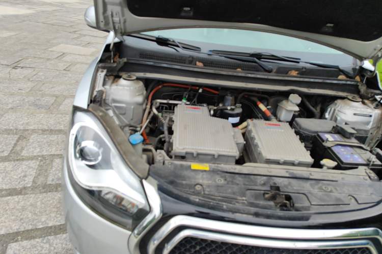 Used JAC iEV 2015 iEV5 Engine Bay Right