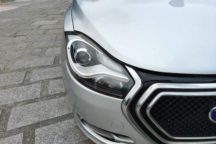 Used JAC iEV 2015 iEV5 Right Front Headlight