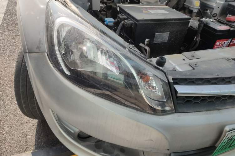 Used JAC iEV 2015 iEV4 Luxury Smart Model Right Front Headlight