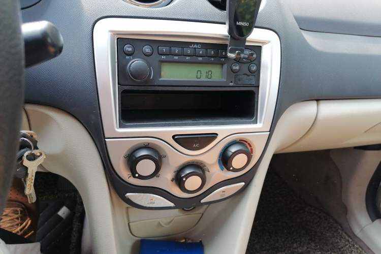 Used JAC iEV 2015 iEV4 Luxury Model Audio And AC Panel