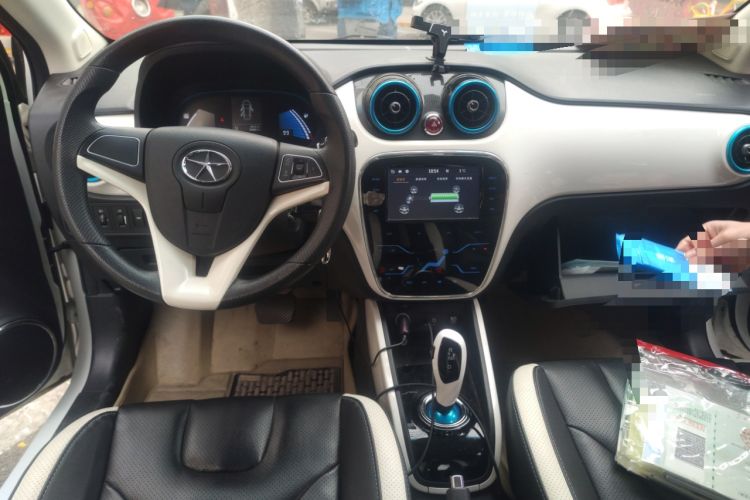 Used JAC iEV 2015 iEV5 Center Console