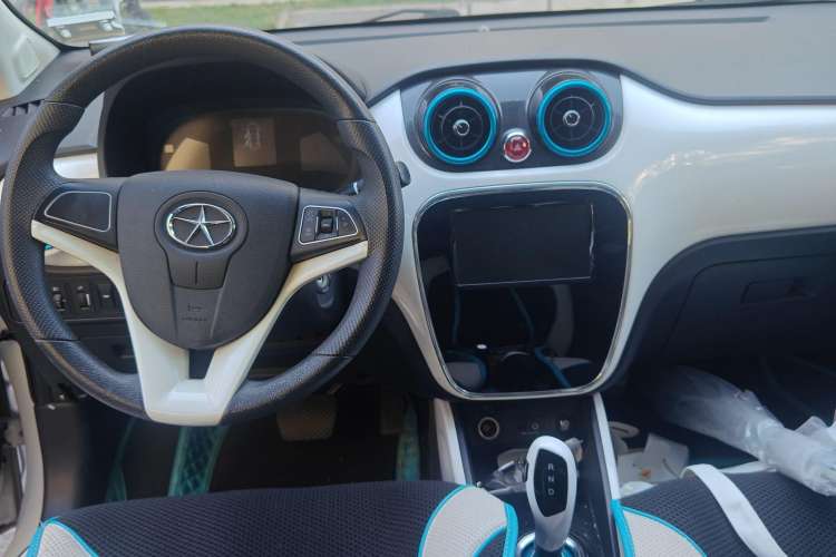 Used JAC iEV 2015 iEV5 Center Console
