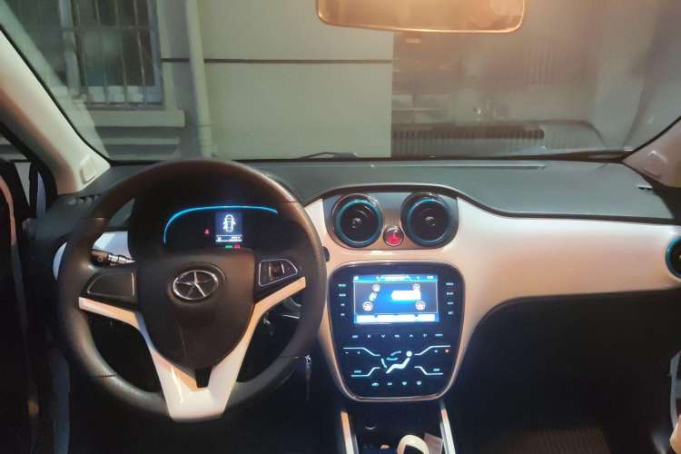 Used JAC iEV 2015 iEV5 Center Console