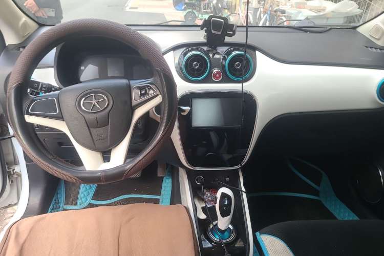 Used JAC iEV 2015 iEV5 Center Console