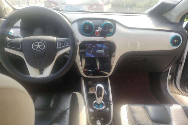 Used JAC iEV 2015 iEV5 Center Console