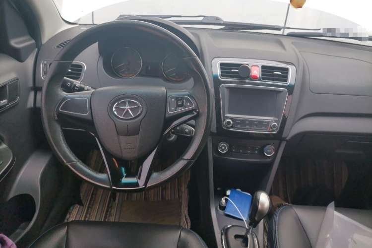 Used JAC iEV 2015 iEV4 Luxury Model Center Console