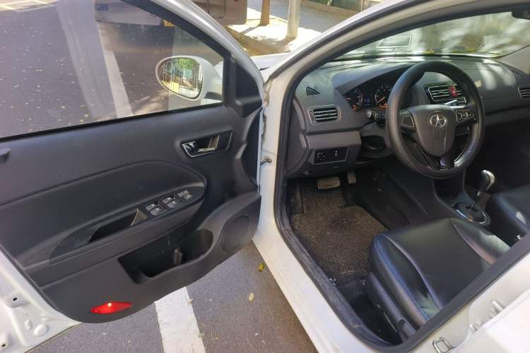 Used JAC iEV 2015 iEV4 Luxury Smart Model Driver Seat