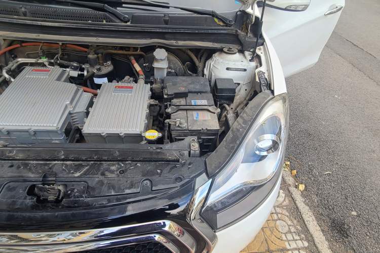 Used JAC iEV 2015 iEV5 Engine Bay Left