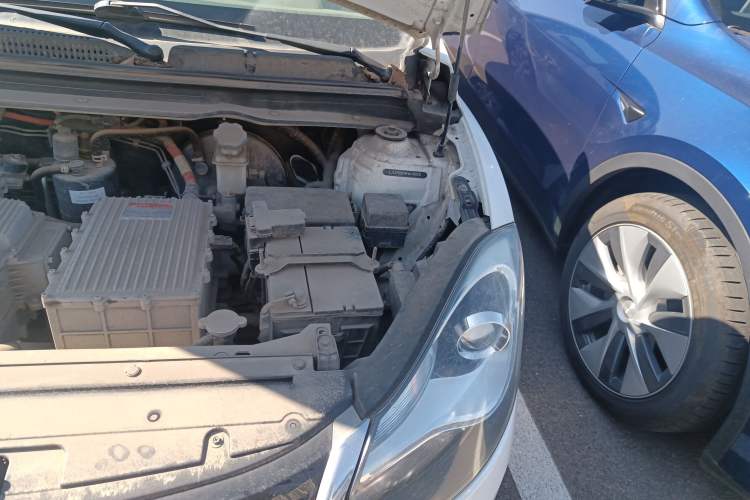 Used JAC iEV 2015 iEV5 Engine Bay Left