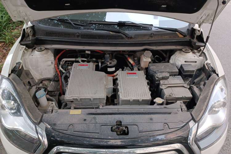 Used JAC iEV 2015 iEV5 Engine Bay