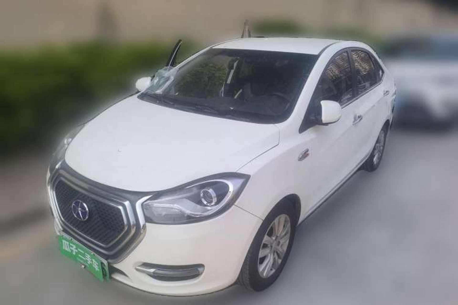 Used JAC iEV 2015 iEV5 Front Left 45 Deg