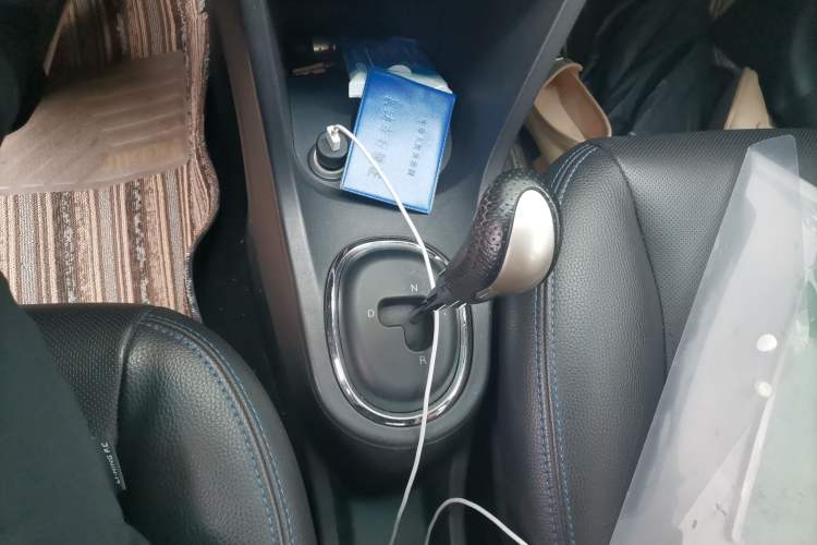 Used JAC iEV 2015 iEV4 Luxury Model Gear Lever