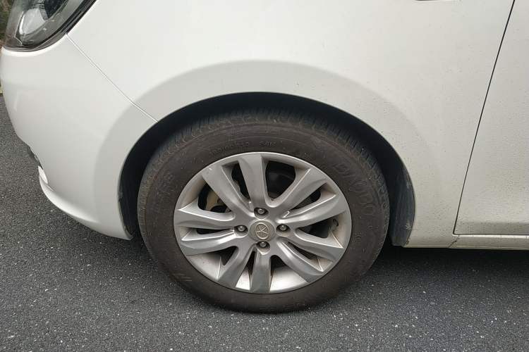 Used JAC iEV 2015 iEV5 Left Front Wheel Hub