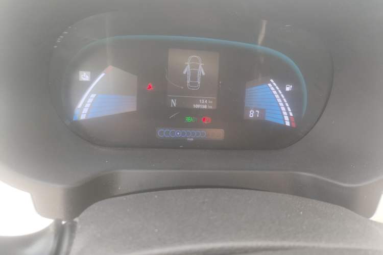 Used JAC iEV 2015 iEV5 Odometer Close Up