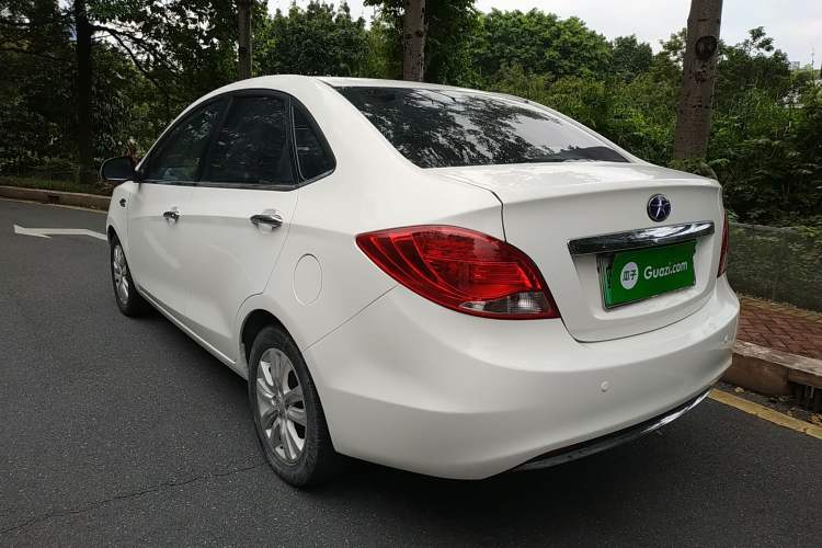 Used JAC iEV 2015 iEV5 Rear Left 45 Deg