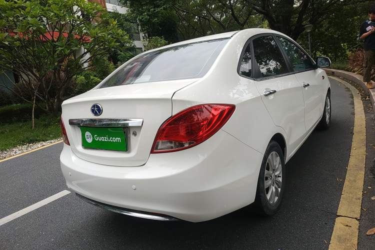 Used JAC iEV 2015 iEV5 Rear Right 45 Deg