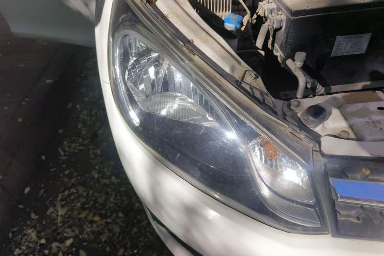 Used JAC iEV 2015 iEV4 Luxury Smart Model Right Front Headlight