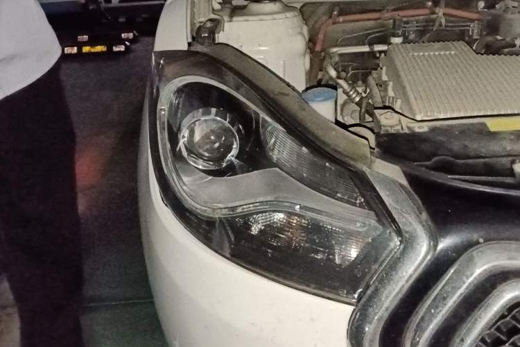 Used JAC iEV 2015 iEV5 Right Front Headlight