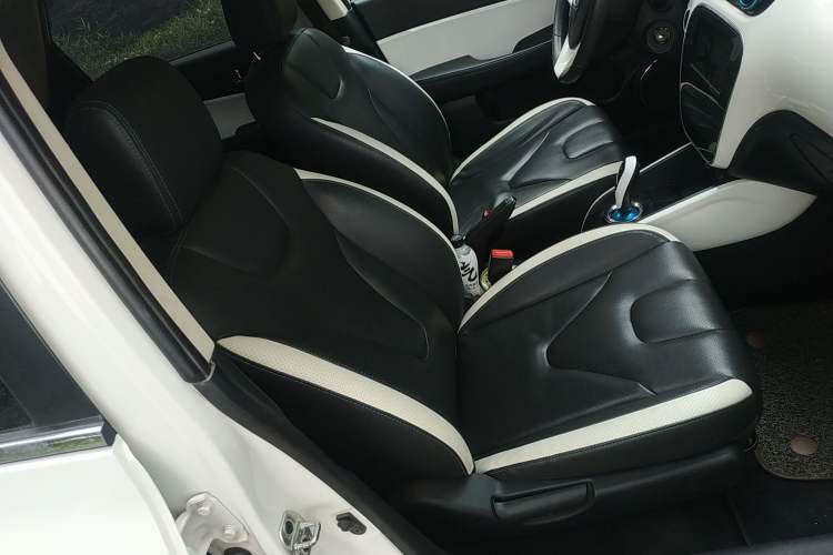 Used JAC iEV 2015 iEV5 Right Front Seat