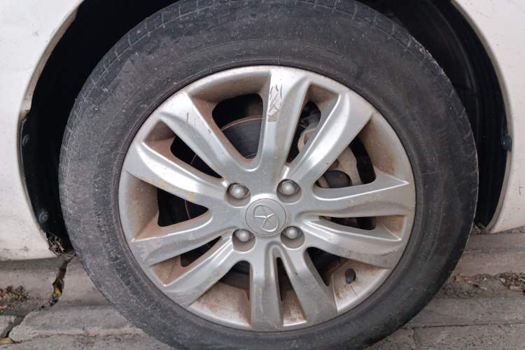 Used JAC iEV 2015 iEV5 Right Front Wheel Hub