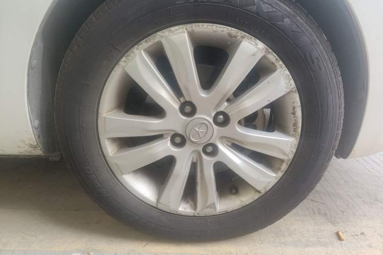 Used JAC iEV 2015 iEV5 Right Front Wheel Hub