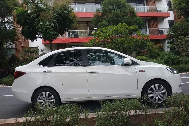 Used JAC iEV 2015 iEV5 Right Side